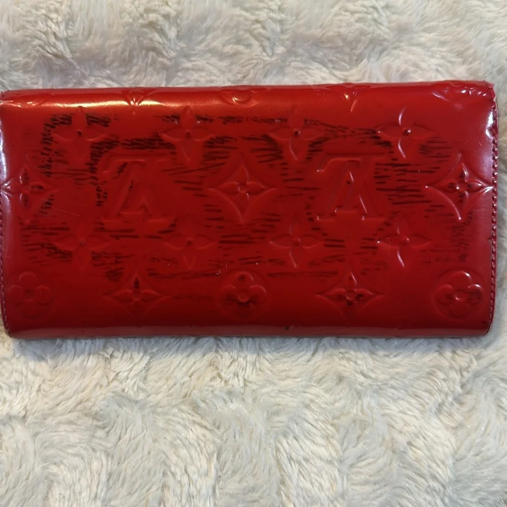 Vintage Louis Vuitton Fire Truck Red Monogram Vernis Long Sarah Wallet - Picture 3 of 16